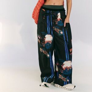 NWOT Free People Movement Printed Fresh Start in Billboard Dark Night Combo - L